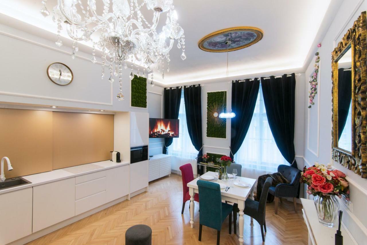 Vogue Apartment Near By Wenceslas Square プラハ エクステリア 写真